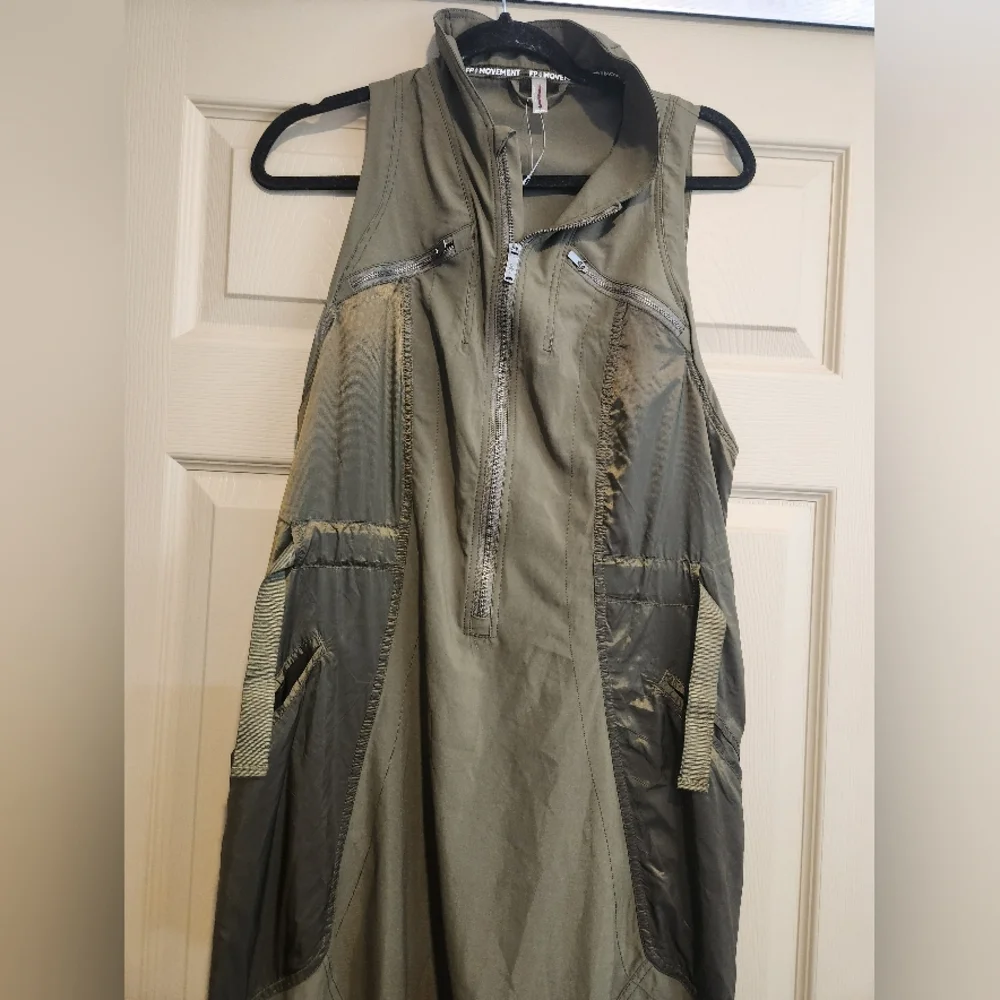 NWOT FP Movement Alignment Jumpsuit Size Small - Picture 8 of 10